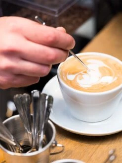 2-tlg. Set Tampermatte Mit Latte Pen In Schwarz, Maße: 12,6x14x17 Cm -Allgemeiner Haushaltswarenladen buddys bar 2 tlg set tampermatte mit latte pen in schwarz masse 12 6x14x17 cm 5