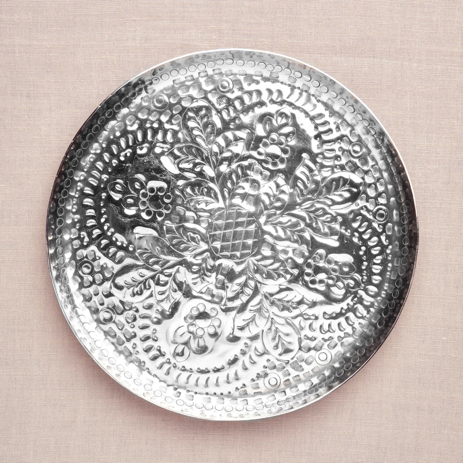 Deko-Teller Floral Ø37cm ORIENTAL LOUNGE In Silber 6 Deko-Teller Floral Ø37cm ORIENTAL LOUNGE In Silber – Bild 4