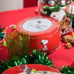 Allgemeiner Haushaltswarenladen -Allgemeiner Haushaltswarenladen butlers dose snoopy keks rund peanuts in rot 1