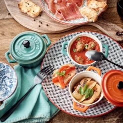 Mini-Auflaufform Rund 190ml C'EST SI BON In Petrol 7 Mini-Auflaufform Rund 190ml C'EST SI BON In Petrol -Allgemeiner Haushaltswarenladen butlers mini auflaufform rund 190ml cest si bon in petrol 1