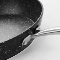 Pfanne Ø28cm SALSA In Anthrazit 11 Pfanne Ø28cm SALSA In Anthrazit -Allgemeiner Haushaltswarenladen butlers pfanne o28cm salsa in anthrazit 3