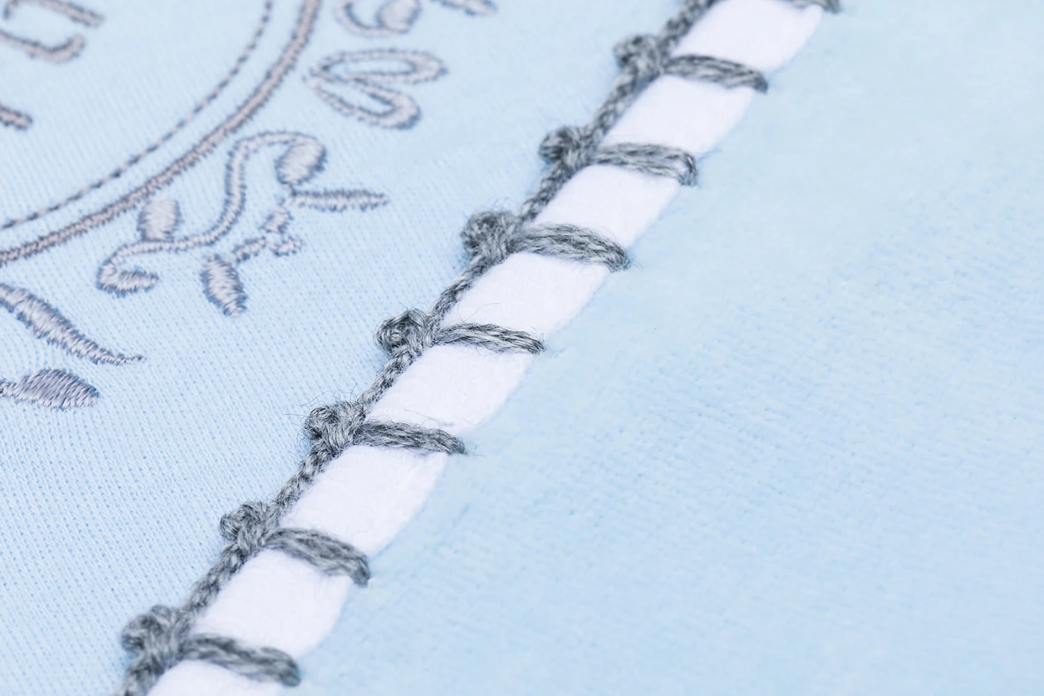 Fillikid Kuscheldecke Prince, Blau, 75x100 Cm 5 Fillikid Kuscheldecke Prince, Blau, 75x100 Cm – Bild 3