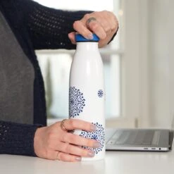 Isolierflasche Classic Blue Ornament 500ml 7 Isolierflasche Classic Blue Ornament 500ml -Allgemeiner Haushaltswarenladen geda labels isolierflasche classic blue ornament 500ml 2