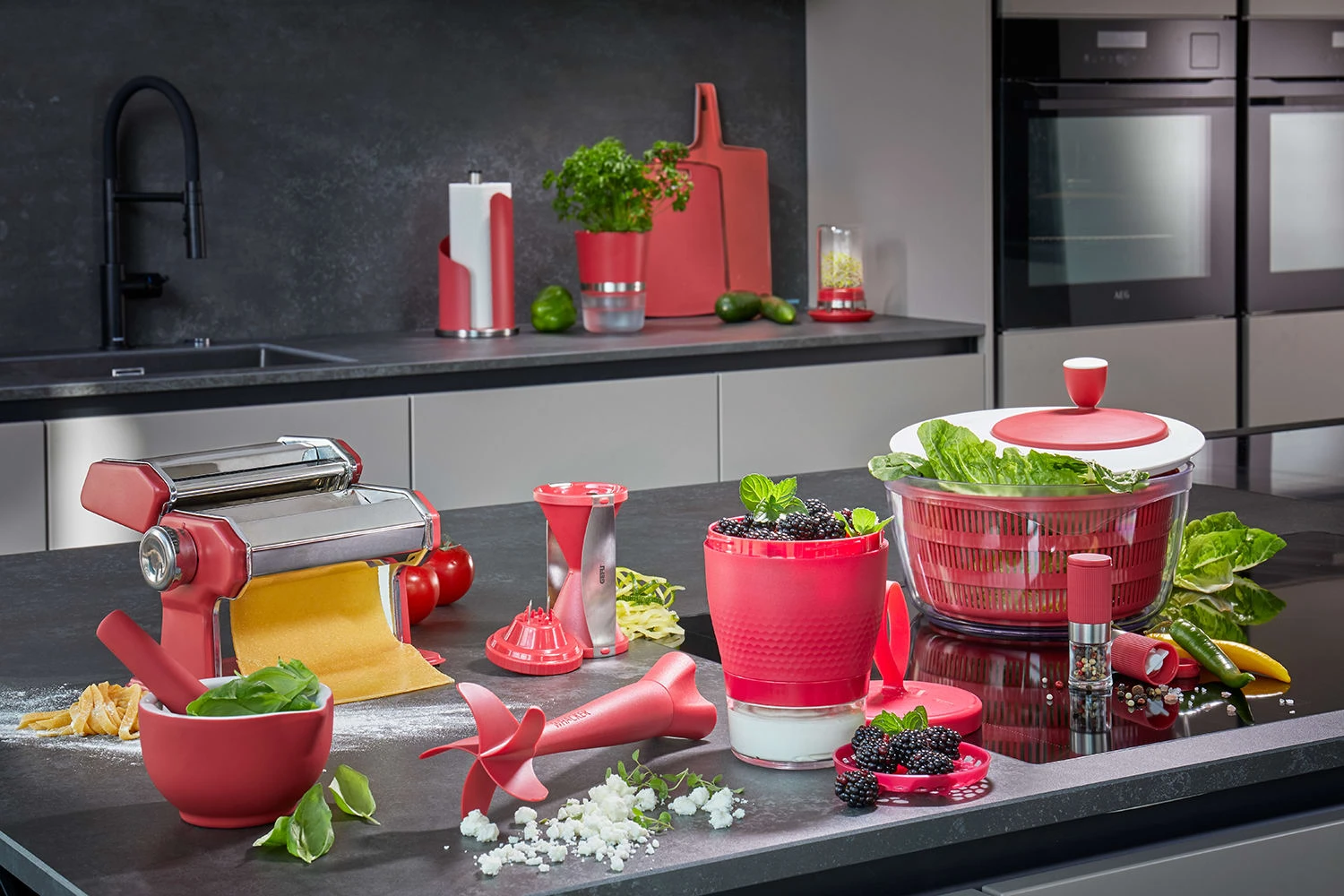 GEFU Falt-Schneidebrett LAVOS In Himbeerrot 4 GEFU Falt-Schneidebrett LAVOS In Himbeerrot – Bild 2