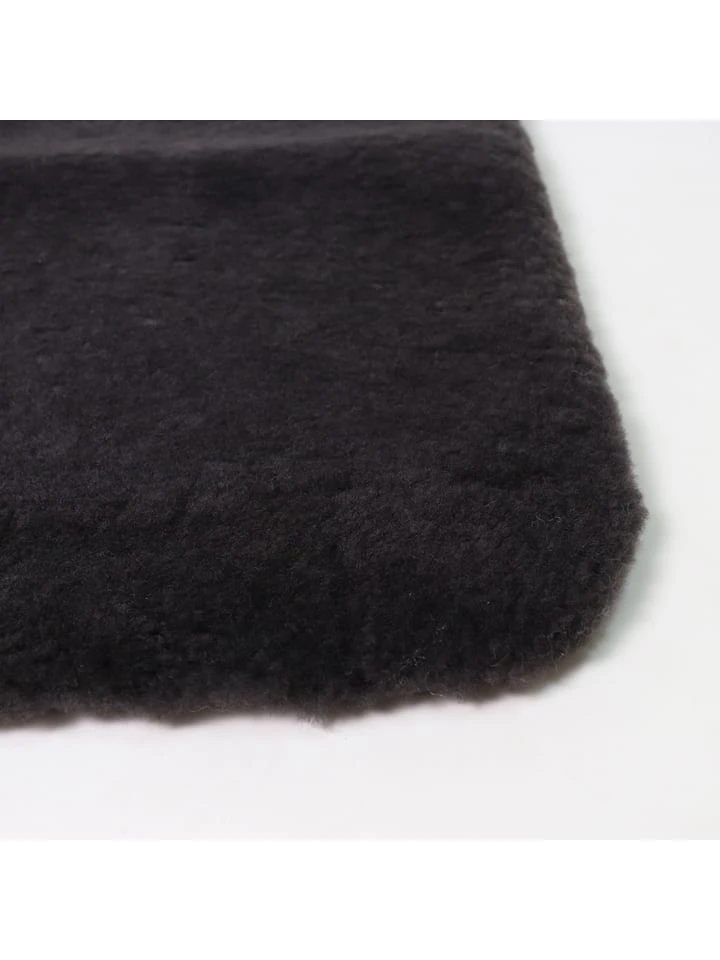 3tlg. Set: Lammfell-Sesselschoner Und Armlehnenschoner In Schwarz 4 3tlg. Set: Lammfell-Sesselschoner Und Armlehnenschoner In Schwarz – Bild 2