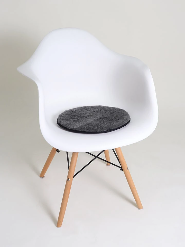 Lammfell-Sitzauflage In Anthrazit 4 Lammfell-Sitzauflage In Anthrazit – Bild 2