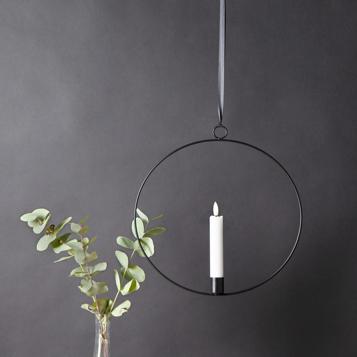 Dekoring Mit LED Stabkerze Zum Aufhängen Kerzenhalter D: 28,5cm In Schwarz 10 Dekoring Mit LED Stabkerze Zum Aufhängen Kerzenhalter D: 28,5cm In Schwarz – Bild 8