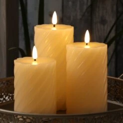 LED Kerze TWIST Echtwachs Gedreht Flackernd H: 17,5cm In Creme -Allgemeiner Haushaltswarenladen marelida led kerze twist echtwachs gedreht flackernd h 17 5cm in creme 4