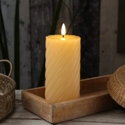 LED Kerze TWIST Echtwachs Gedreht Flackernd H: 17,5cm In Creme -Allgemeiner Haushaltswarenladen marelida led kerze twist echtwachs gedreht flackernd h 17 5cm in creme 7