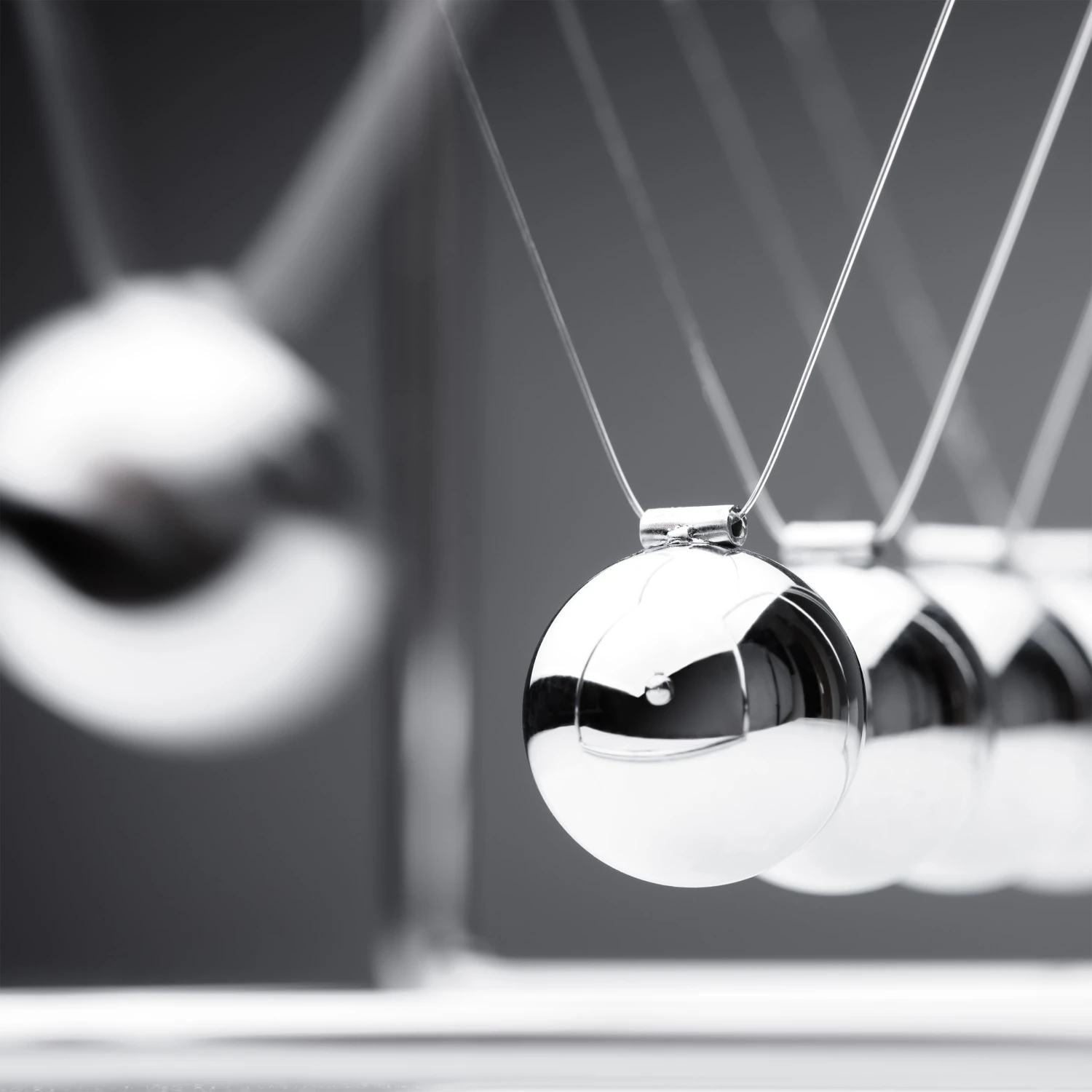 2x Newton Pendel In Silber 7 2x Newton Pendel In Silber – Bild 5