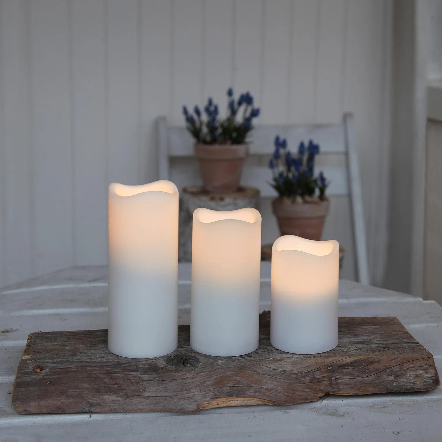 Star Trading Kerzen-Set Paul, Stumpenkerzen, 3 Stück, Weiß, LED, Timer, Außenbereic 4 Star Trading Kerzen-Set Paul, Stumpenkerzen, 3 Stück, Weiß, LED, Timer, Außenbereic – Bild 2