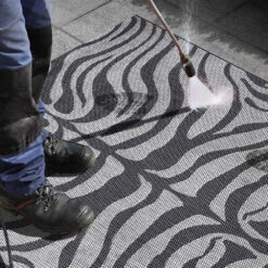 In- Und Outdoor Teppich Zebra Grau/hellgrau 11 In- Und Outdoor Teppich Zebra Grau/hellgrau -Allgemeiner Haushaltswarenladen teppich boss in und outdoor teppich zebra grau hellgrau 4